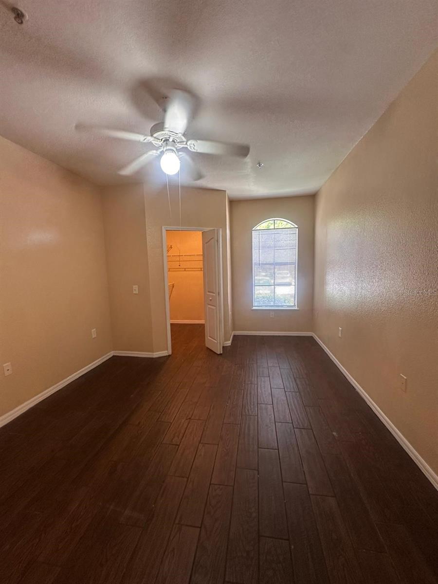 Image 24 of 25 For 6159 Metrowest Boulevard 107