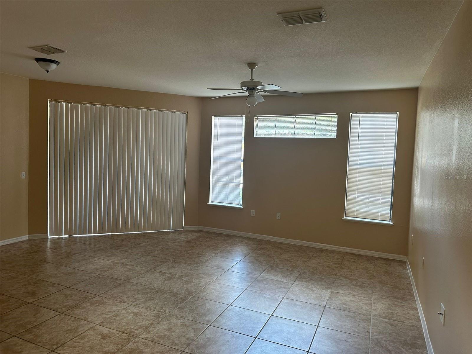 Image 4 of 25 For 6159 Metrowest Boulevard 107