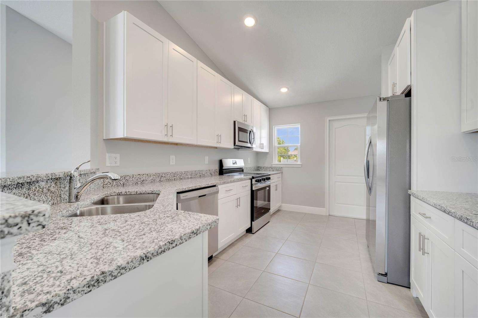 Image 12 of 34 For 1120 Chesterfield Court