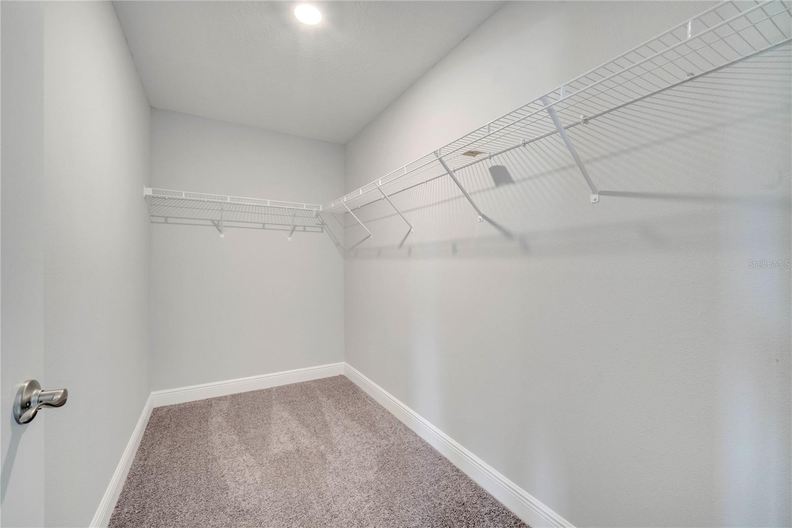 Image 21 of 34 For 1120 Chesterfield Court