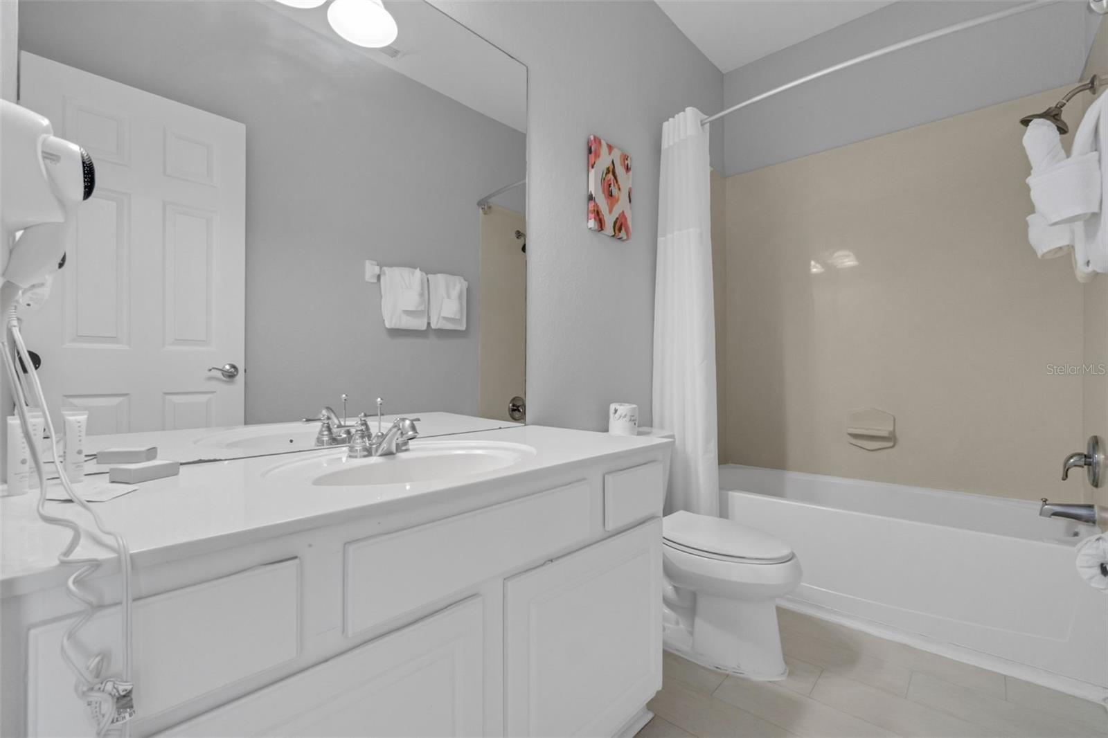 Image 21 of 43 For 5038 Tideview Circle 21