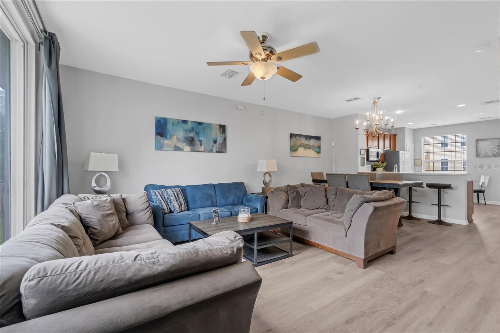 Image 4 of 43 For 5038 Tideview Circle 21