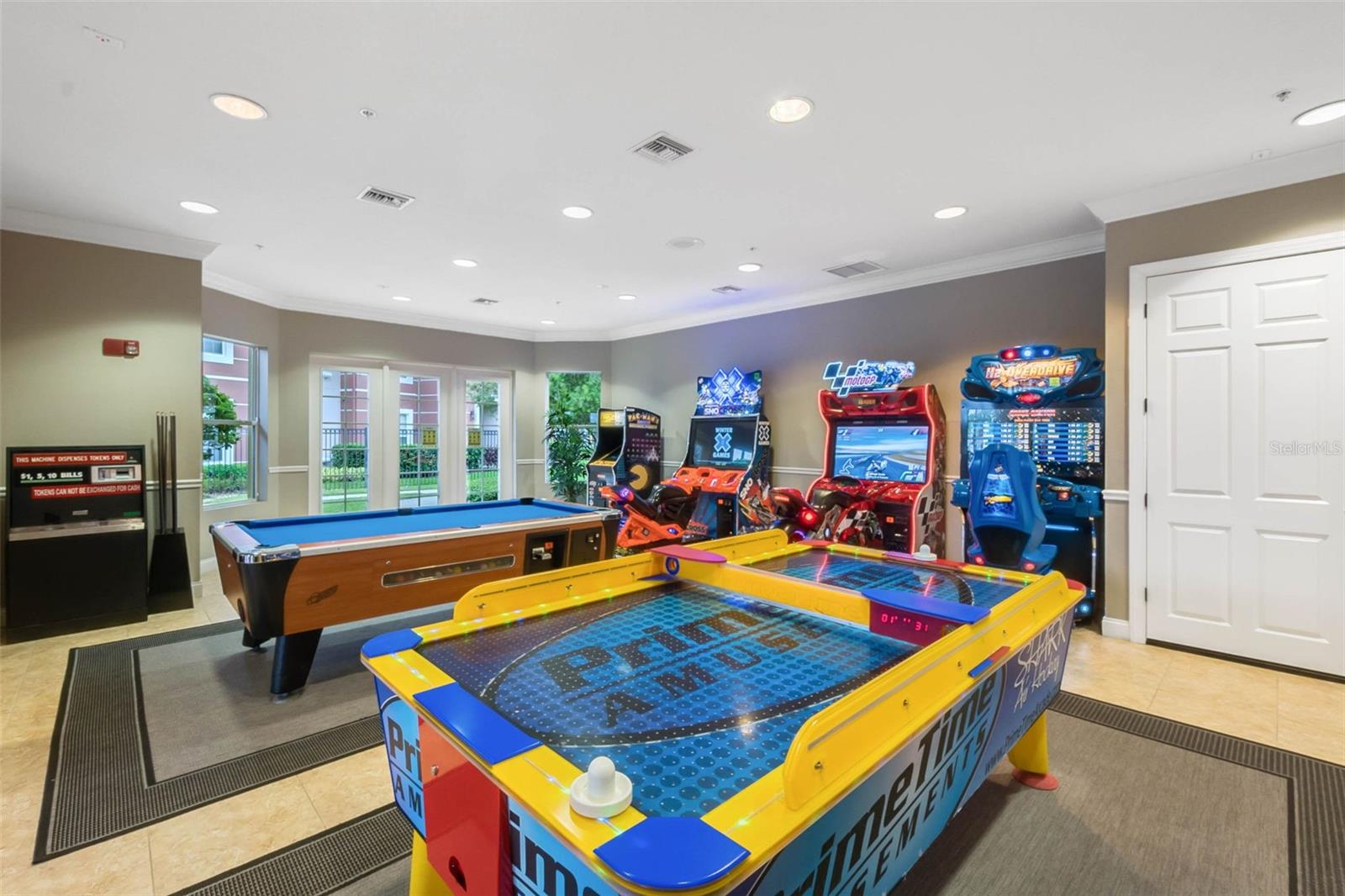 Image 42 of 43 For 5038 Tideview Circle 21
