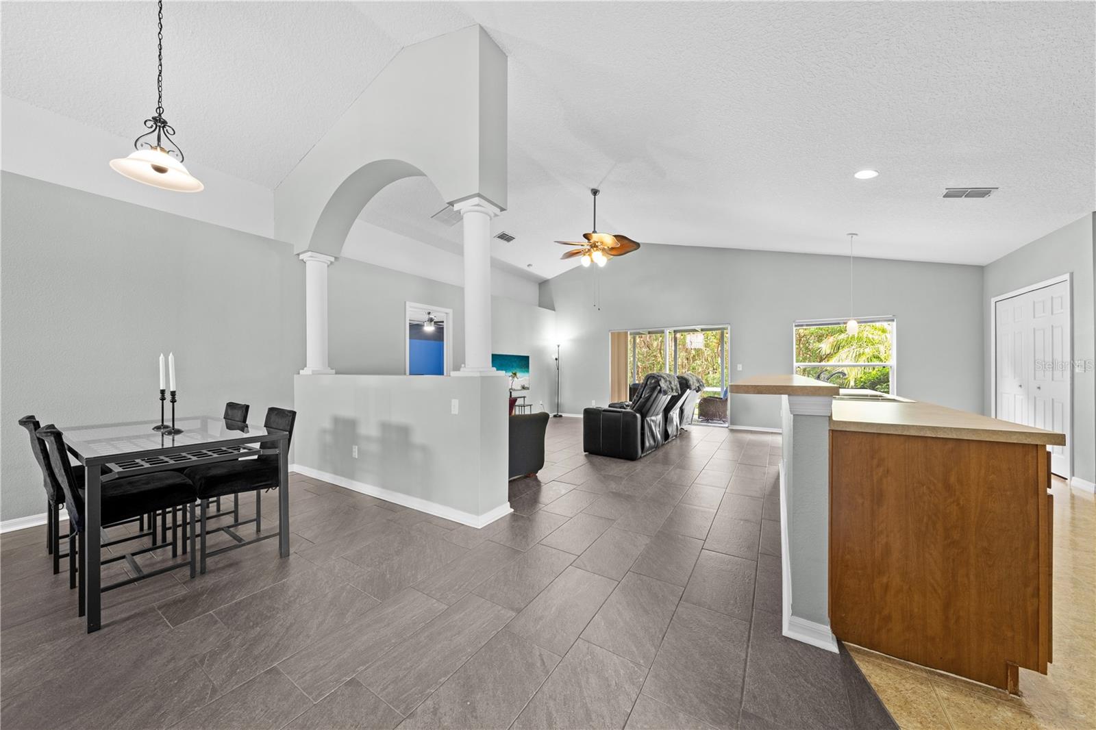 Image 3 of 55 For 4726 Ashurst Street