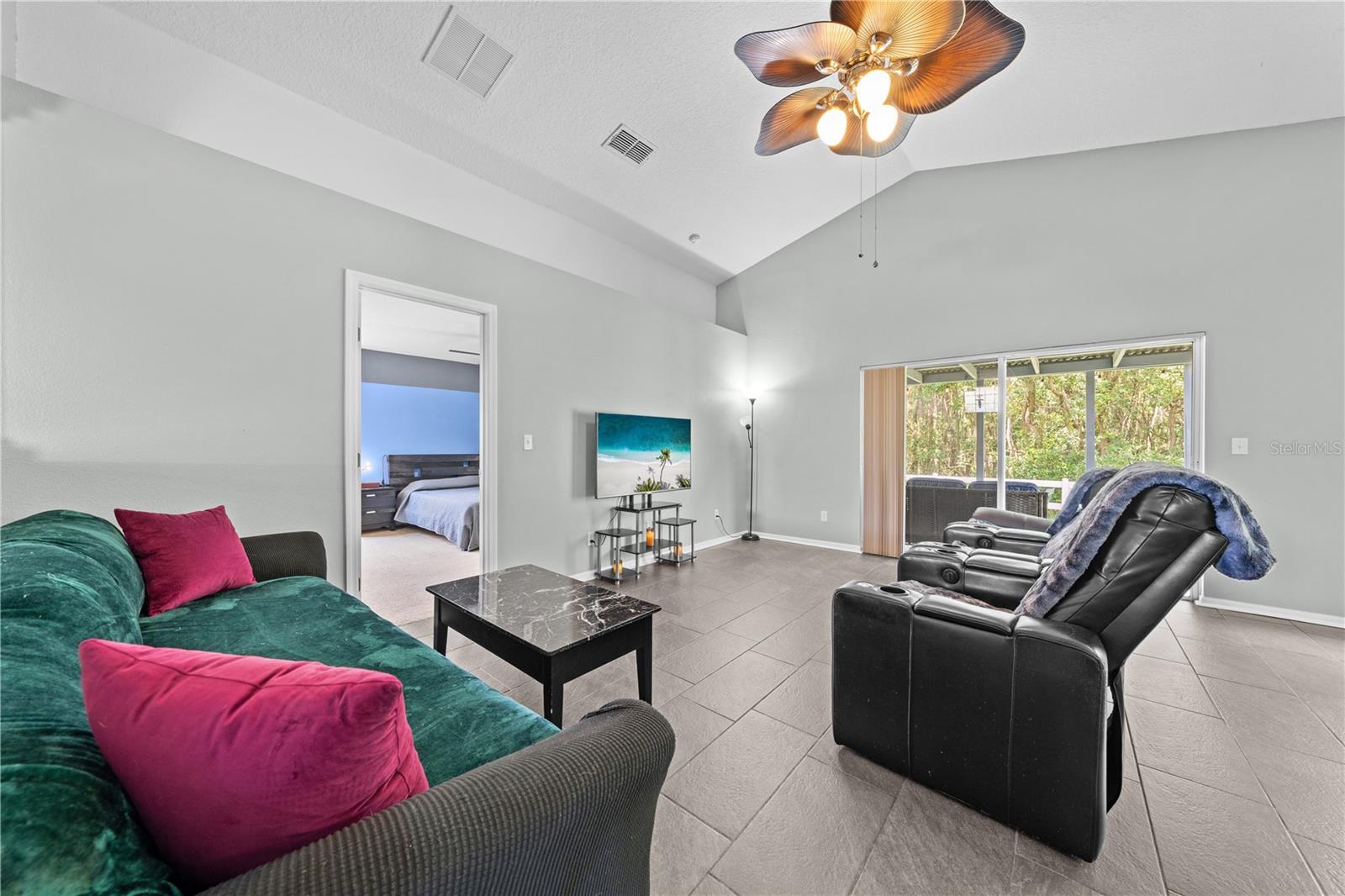 Image 4 of 55 For 4726 Ashurst Street
