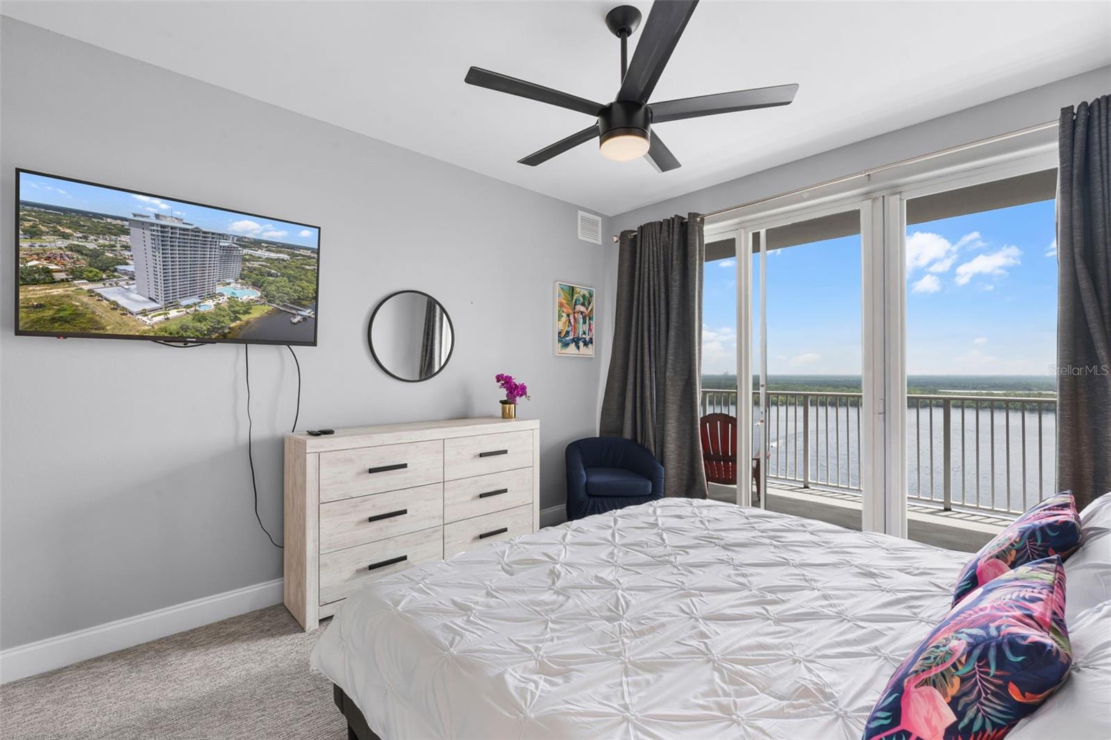 Image 16 of 61 For 13427 Blue Heron Beach Drive 1703