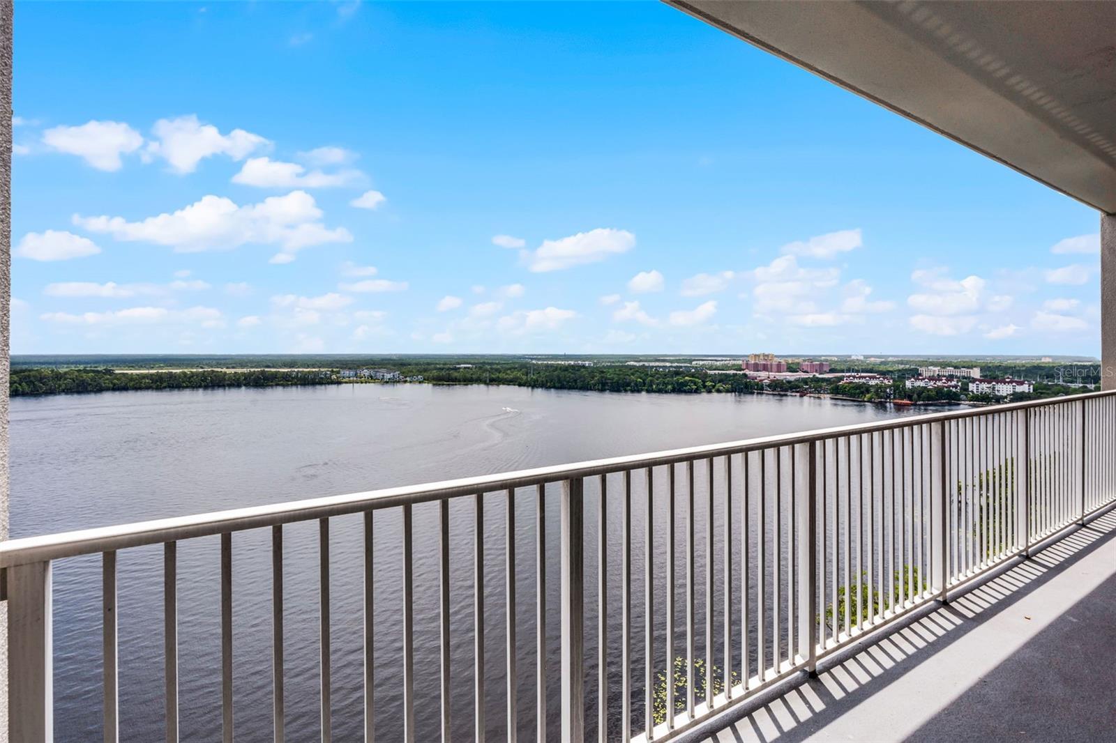 Image 25 of 61 For 13427 Blue Heron Beach Drive 1703