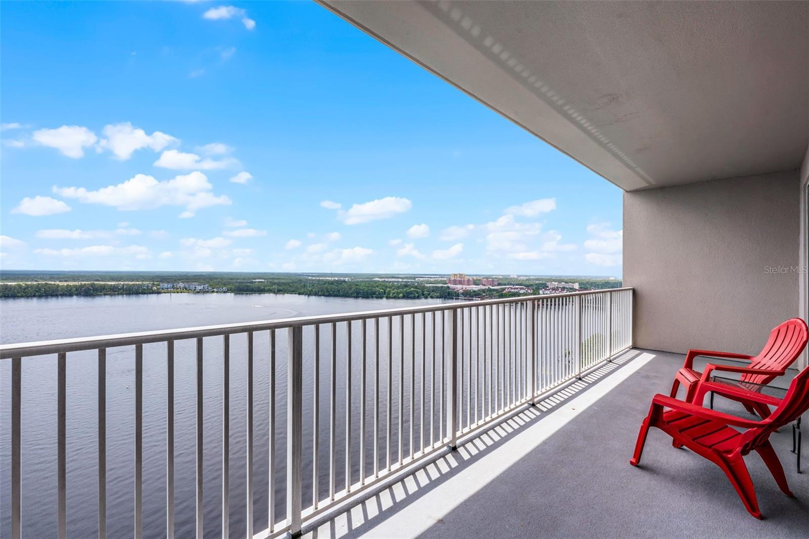 Image 26 of 61 For 13427 Blue Heron Beach Drive 1703