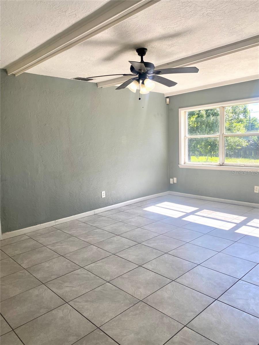 Image 2 of 6 For 721 Clyde Avenue S