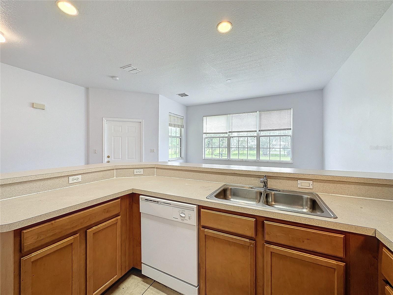 Image 6 of 48 For 4328 Paradise Cove Court