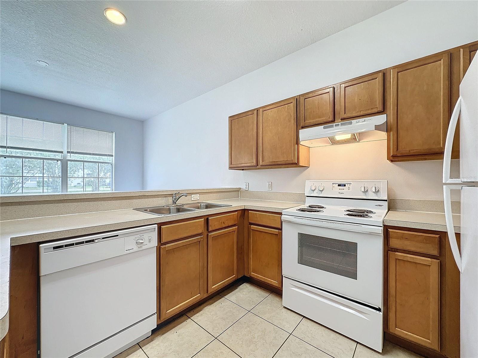 Image 7 of 48 For 4328 Paradise Cove Court