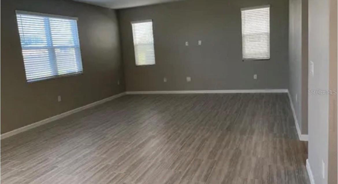 Image 3 of 22 For 1124 Sugarwood Street