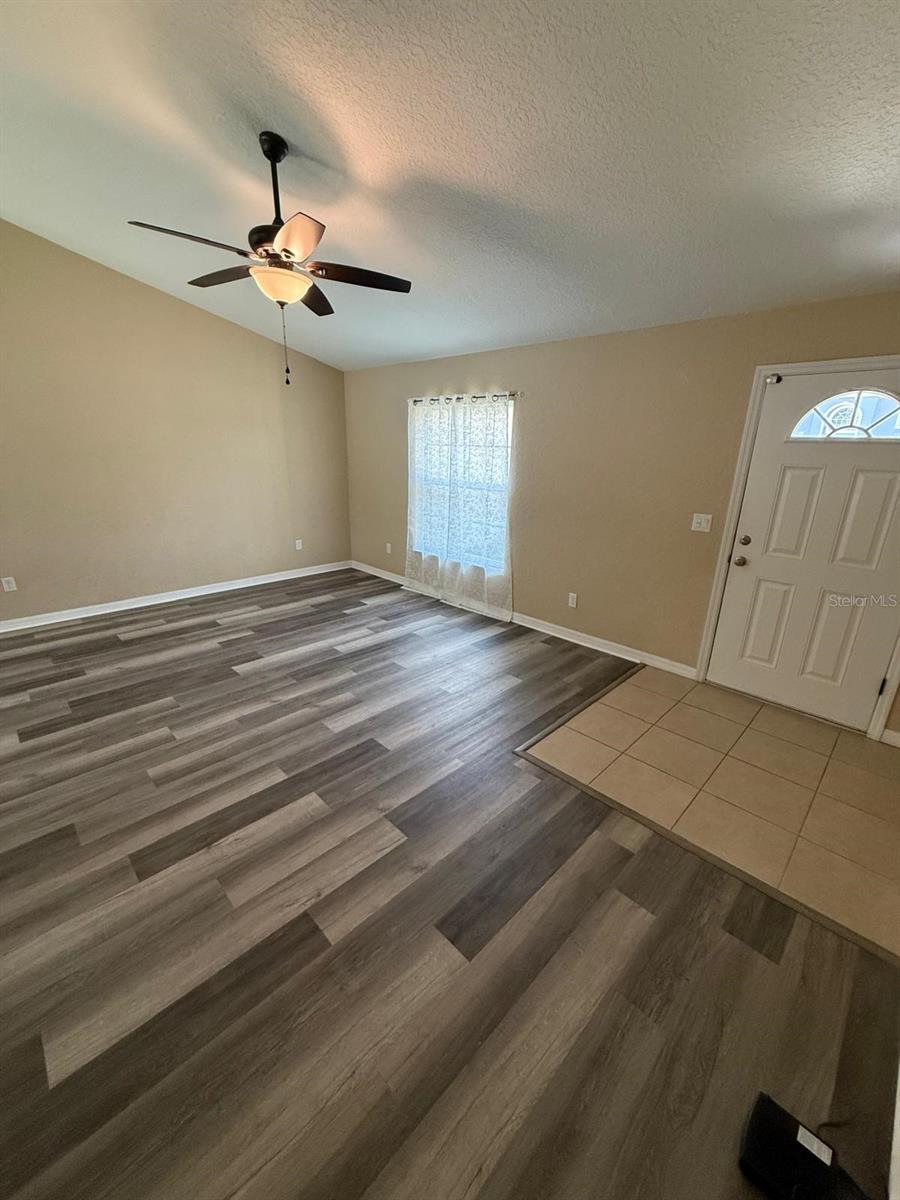 Image 2 of 15 For 15761 23rd Avenue Road