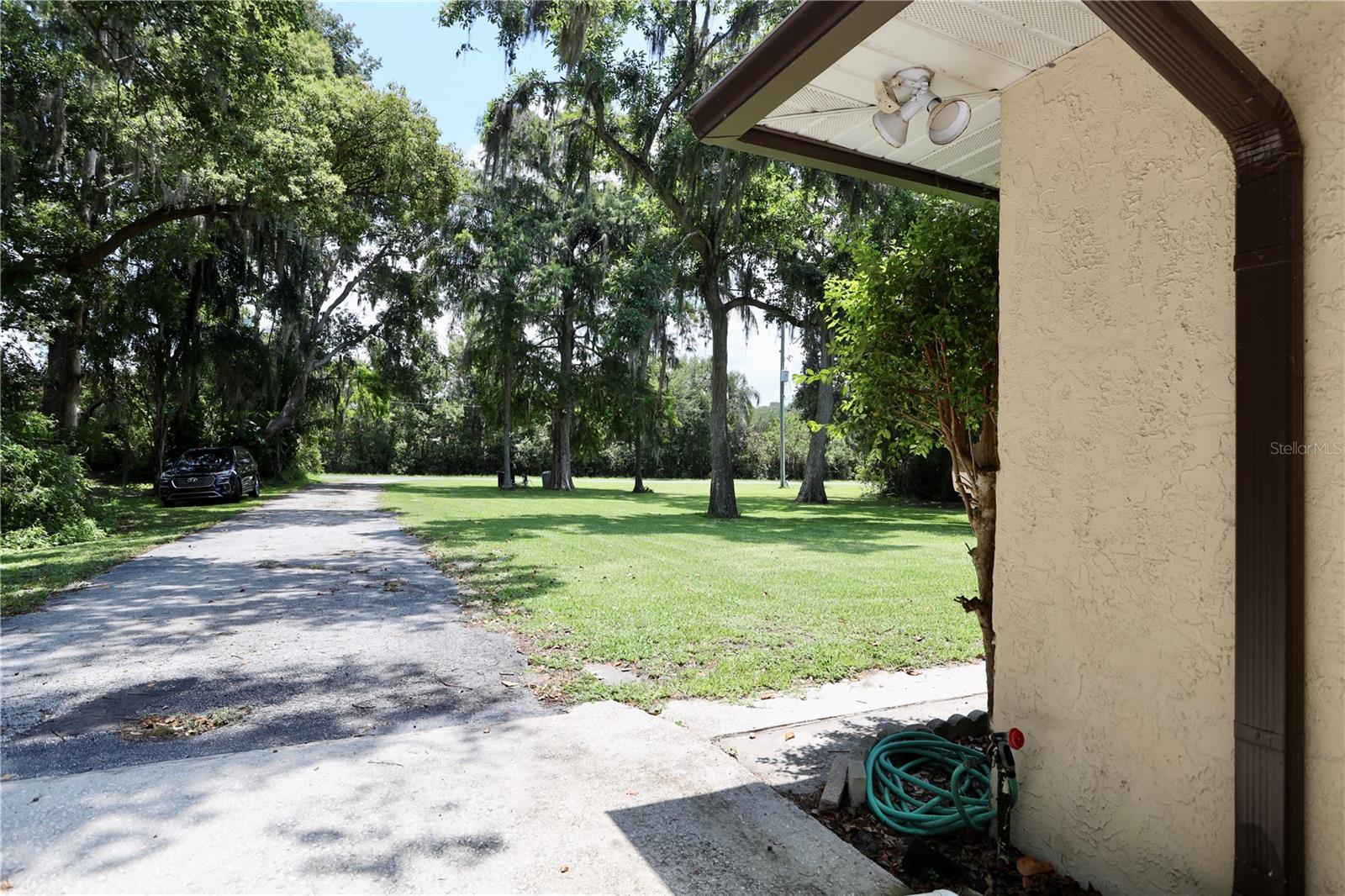 Image 15 of 67 For 860 Oak Shore Drive