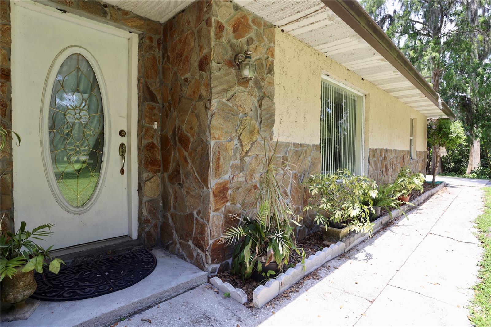 Image 16 of 67 For 860 Oak Shore Drive