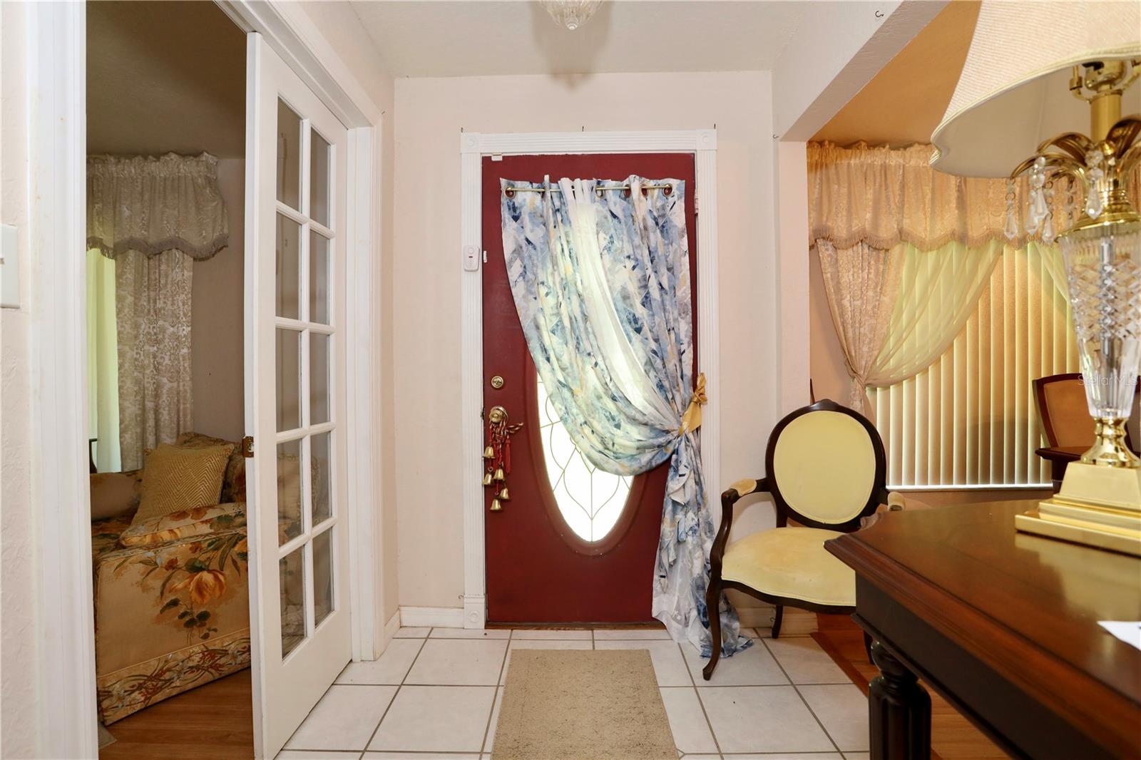 Image 17 of 67 For 860 Oak Shore Drive