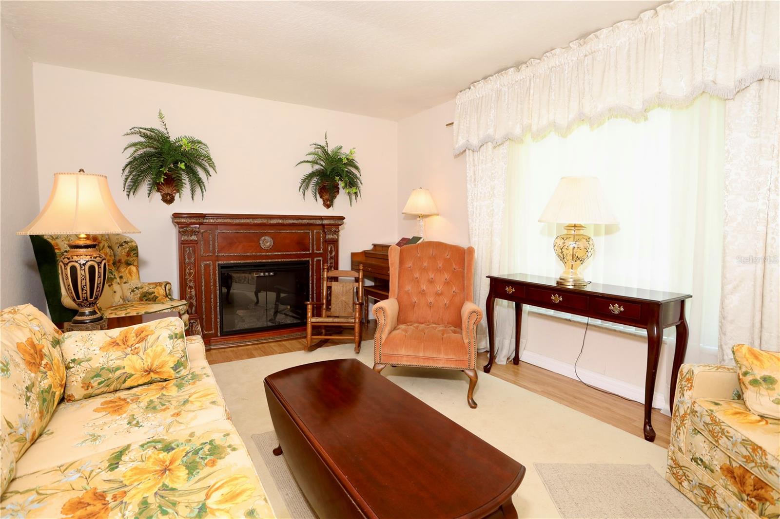 Image 19 of 67 For 860 Oak Shore Drive