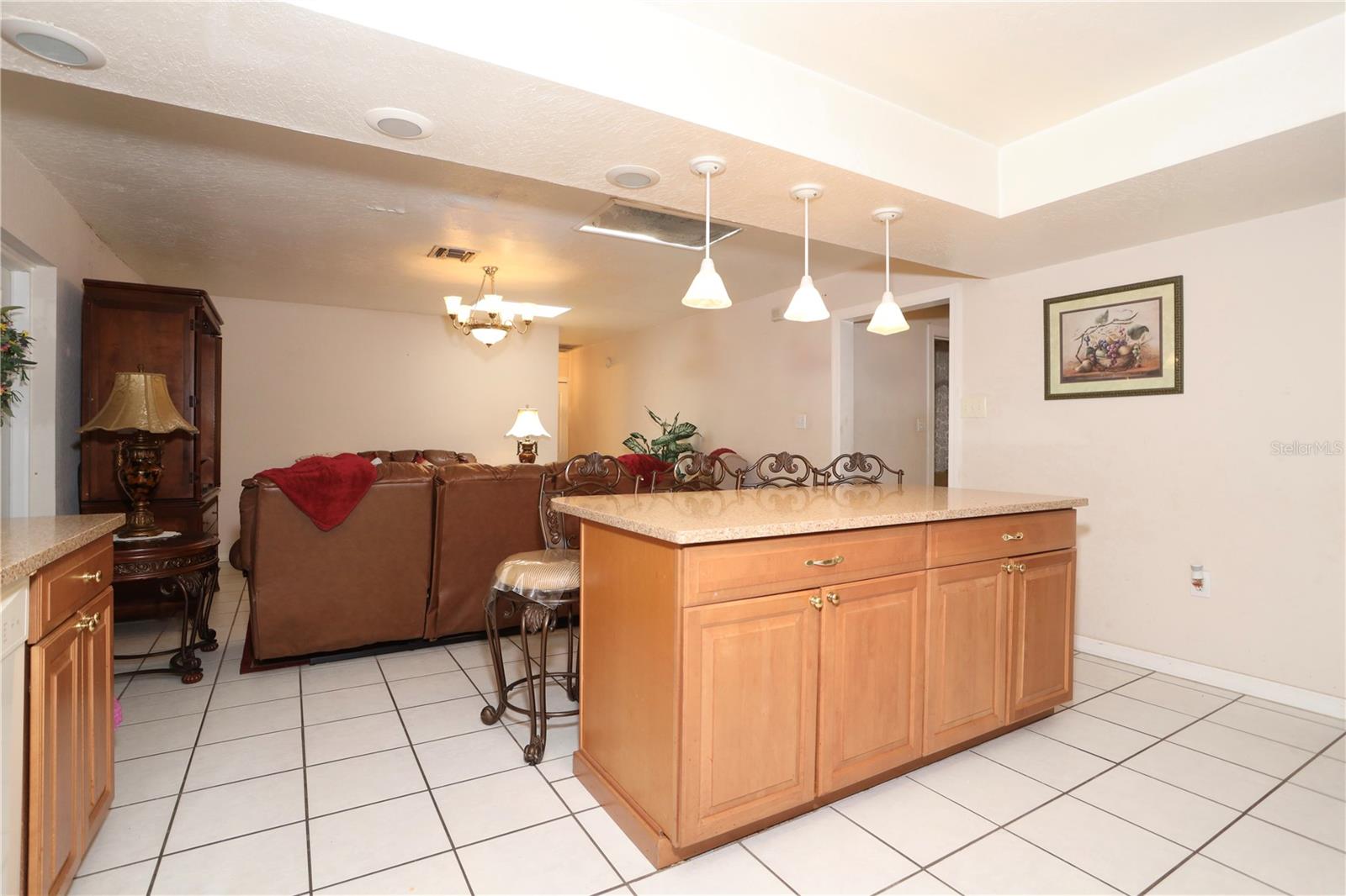 Image 31 of 67 For 860 Oak Shore Drive