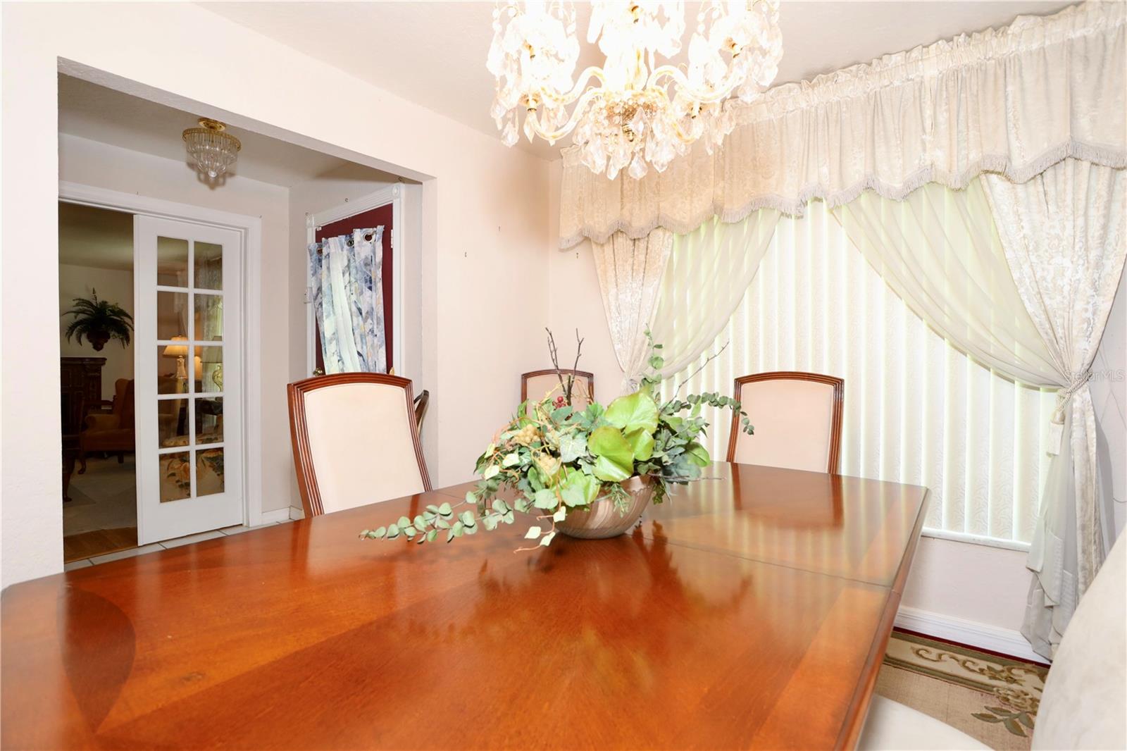 Image 32 of 67 For 860 Oak Shore Drive