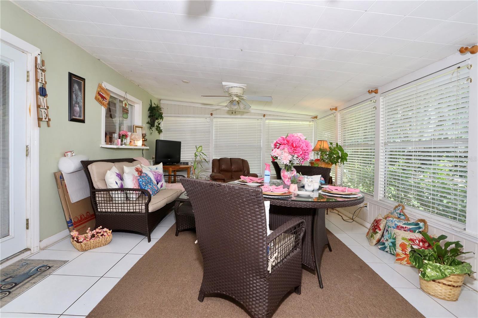 Image 43 of 67 For 860 Oak Shore Drive