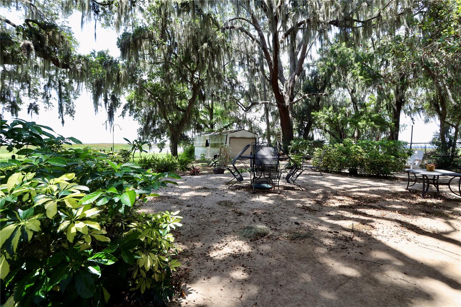 Image 46 of 67 For 860 Oak Shore Drive