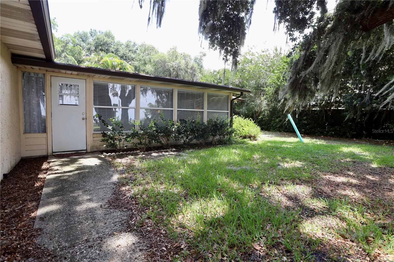 Image 47 of 67 For 860 Oak Shore Drive