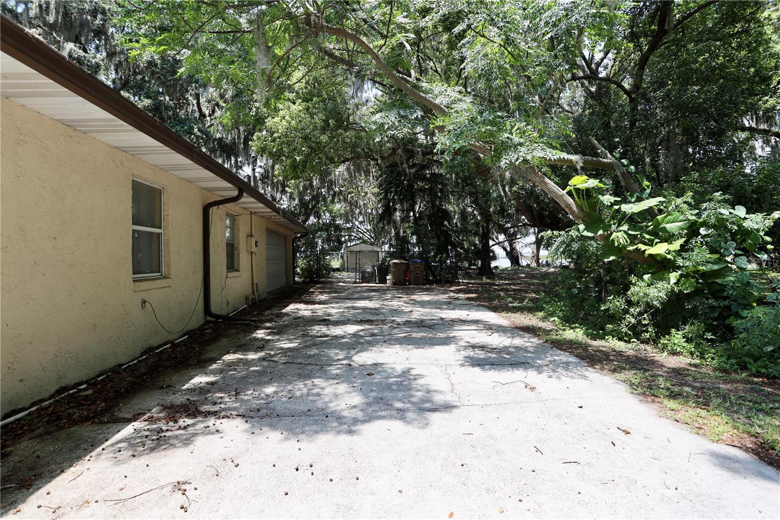 Image 55 of 67 For 860 Oak Shore Drive