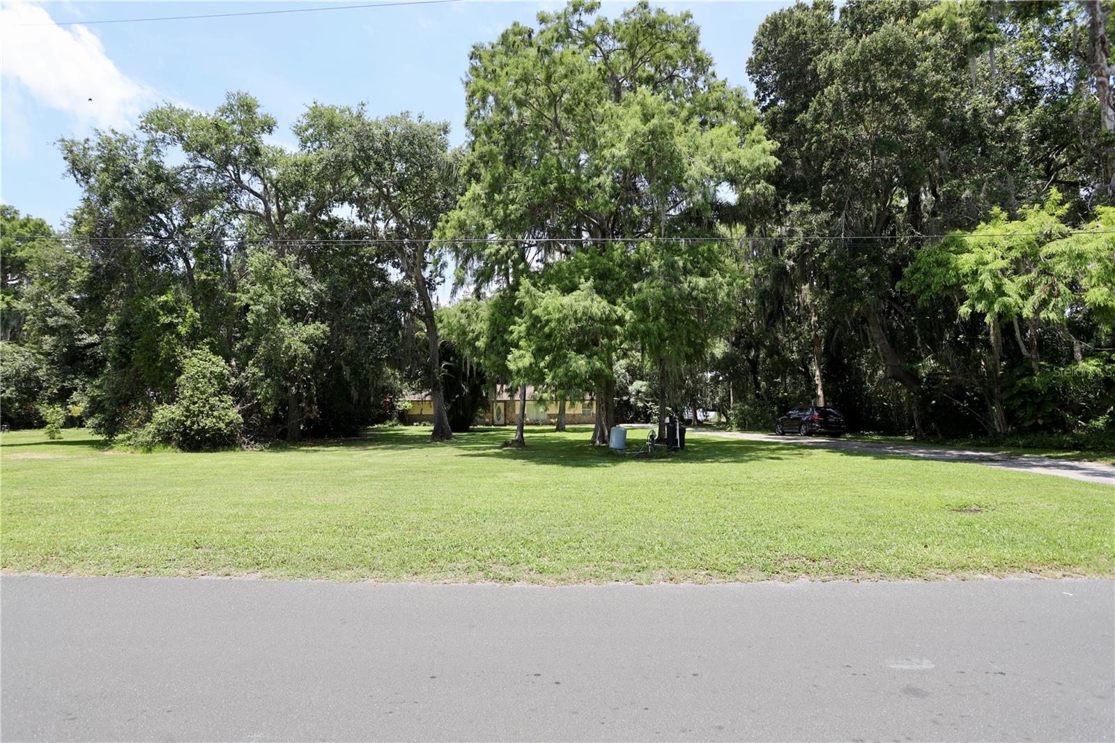 Image 7 of 67 For 860 Oak Shore Drive