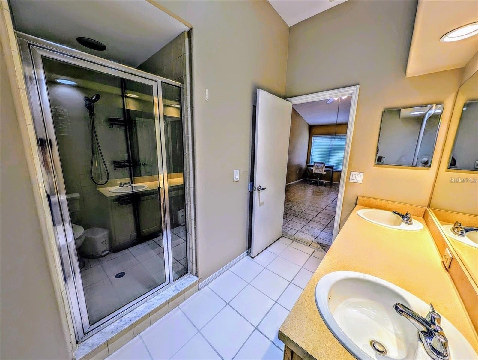 Image 14 of 23 For 13940 Corrine Key Place