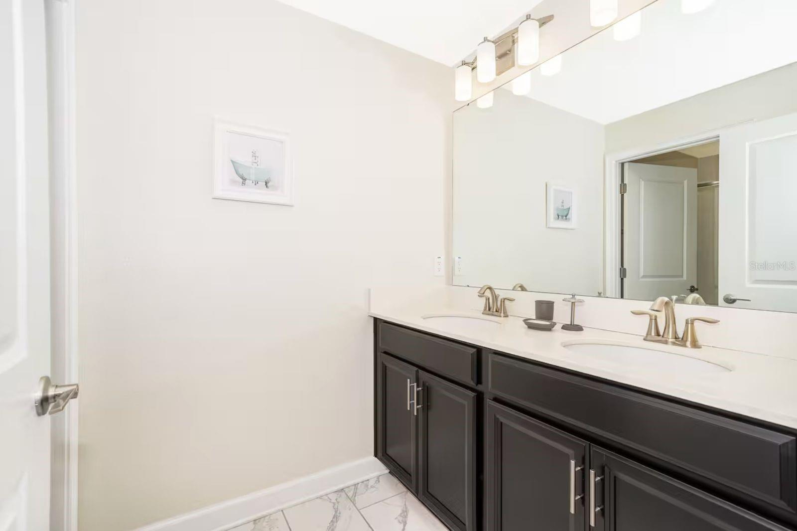 Image 17 of 42 For 4903 Windermere Avenue