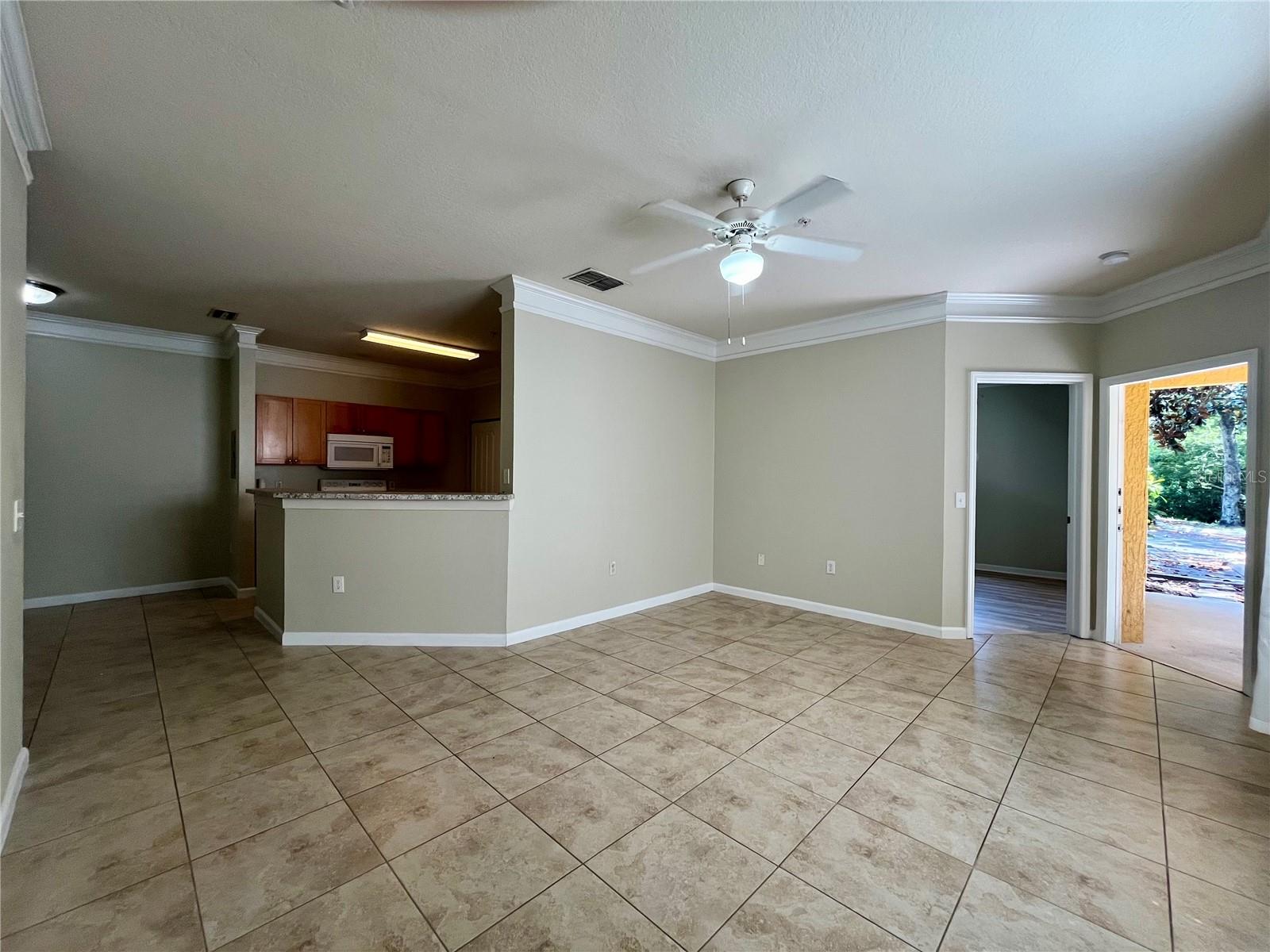 Image 3 of 17 For 8818 Villa View Circle 104