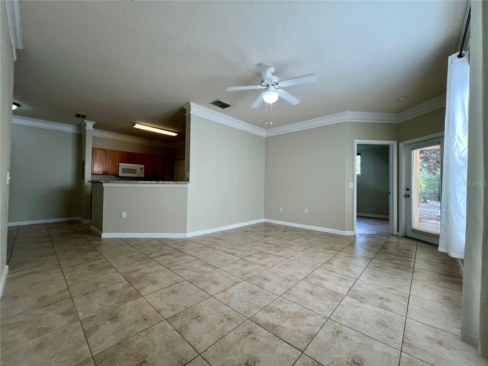 Image 4 of 17 For 8818 Villa View Circle 104