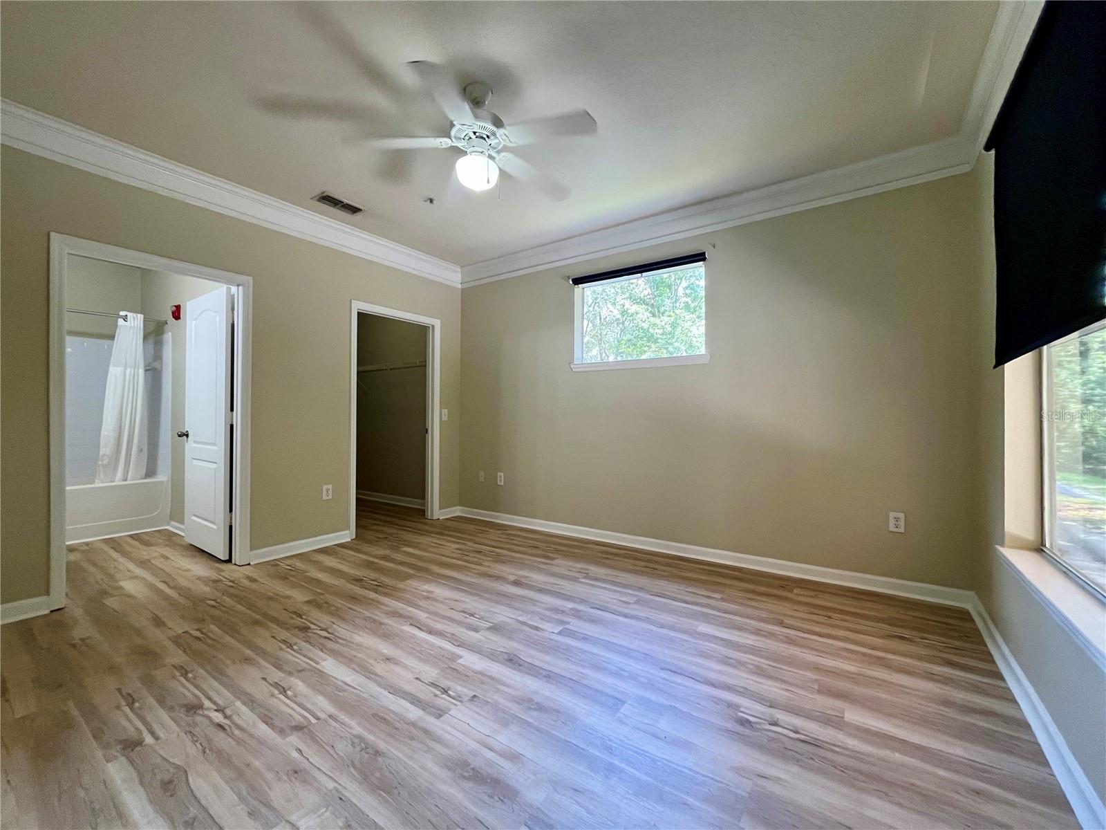 Image 9 of 17 For 8818 Villa View Circle 104