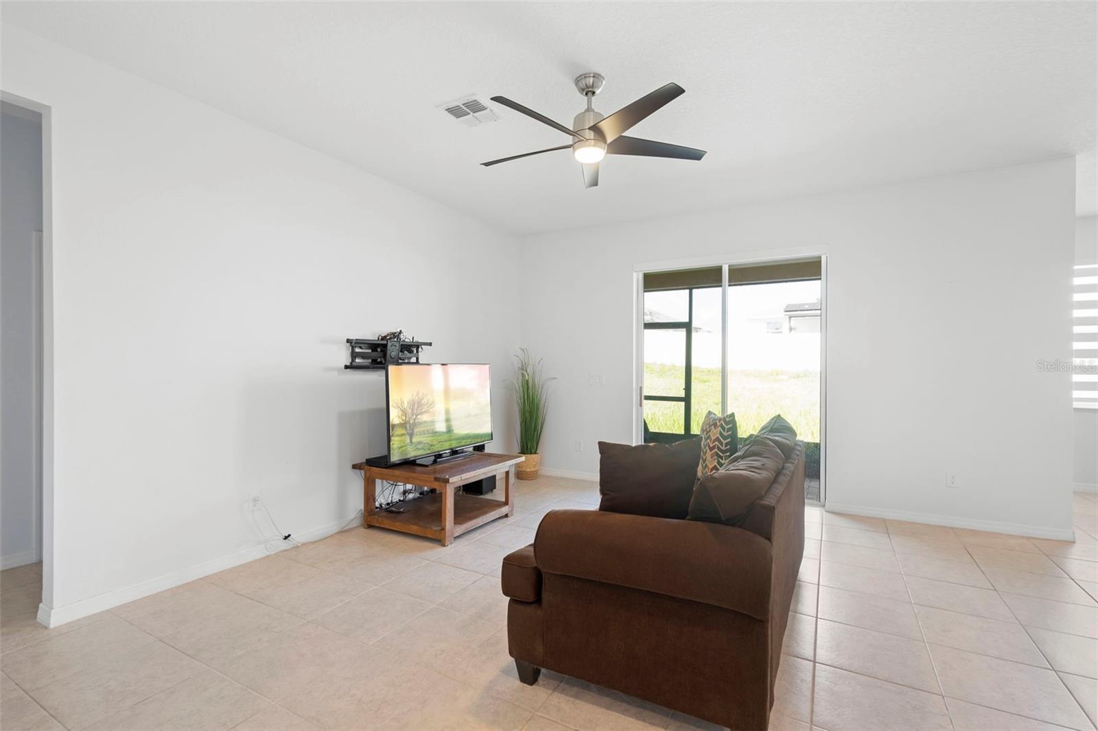 Image 12 of 32 For 172 Roseville Drive