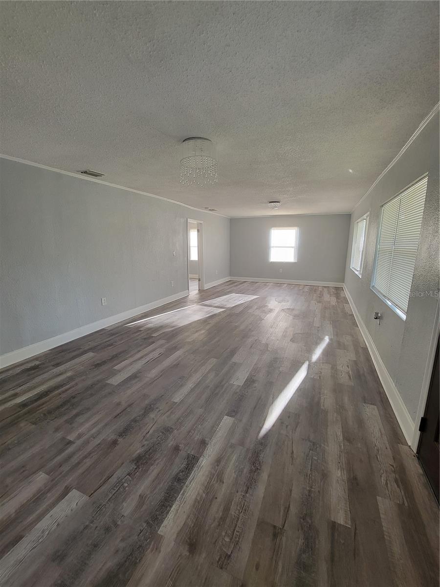 Image 10 of 45 For 4228 Lenox Boulevard