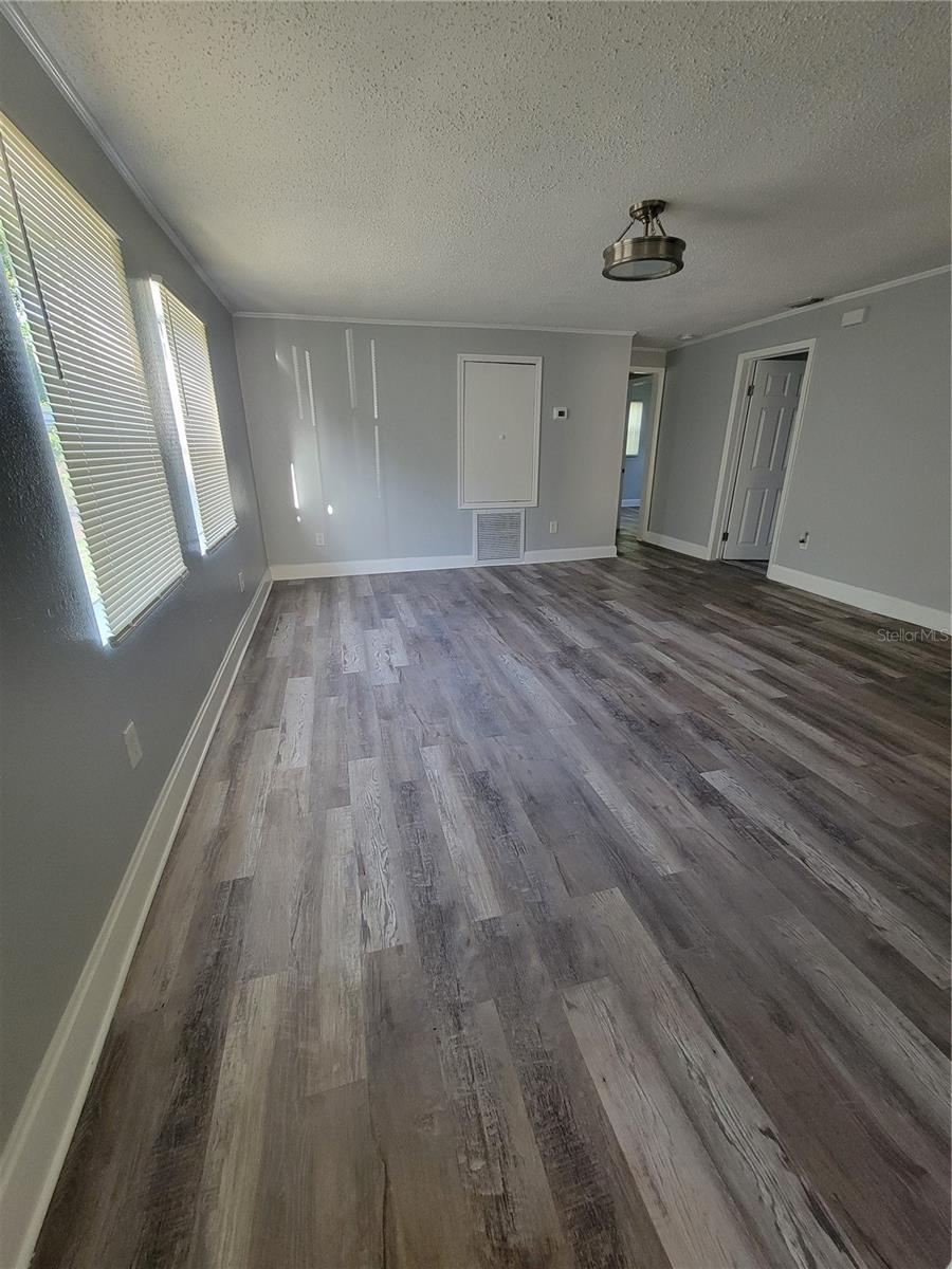 Image 12 of 45 For 4228 Lenox Boulevard