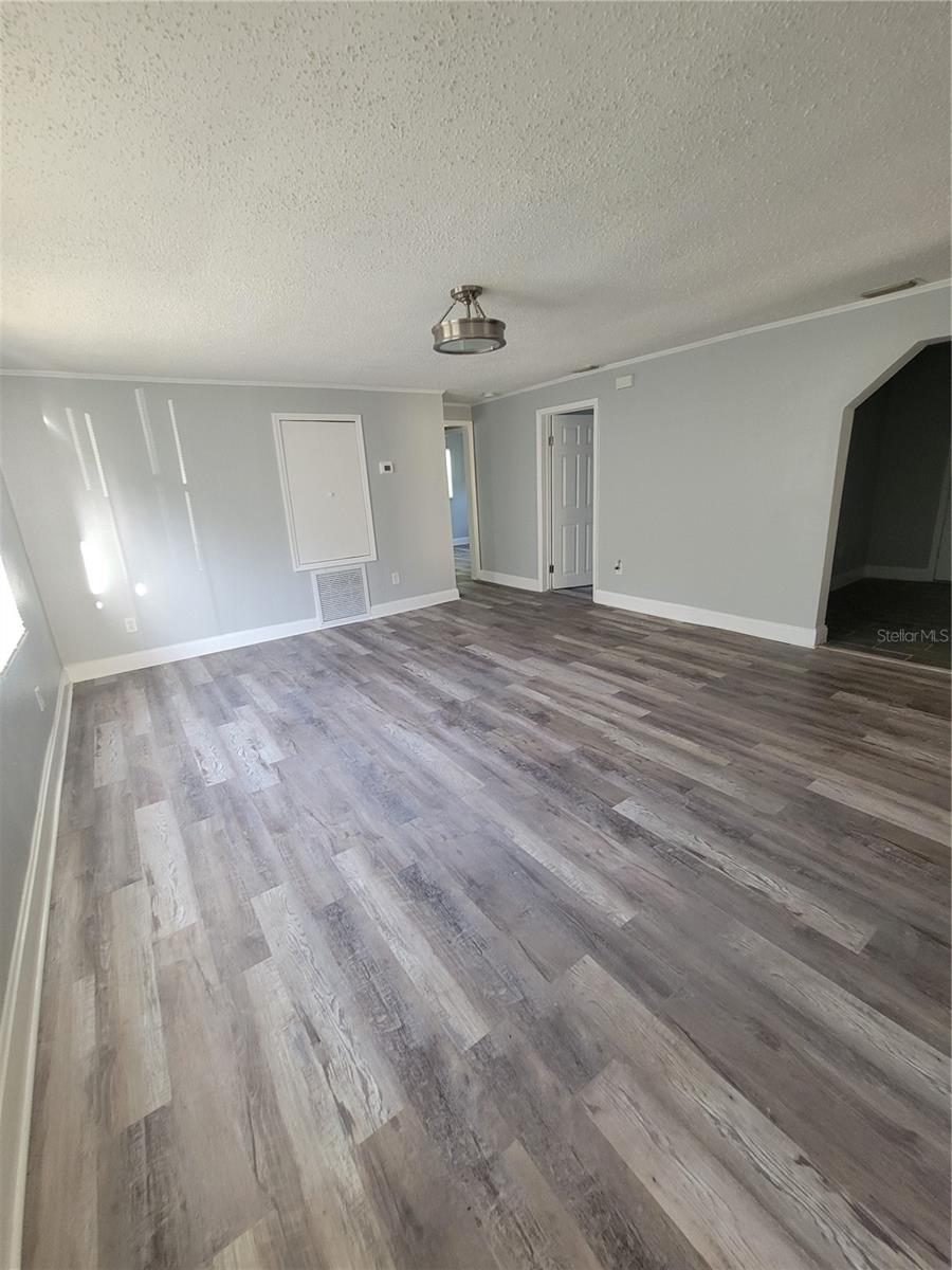 Image 13 of 45 For 4228 Lenox Boulevard