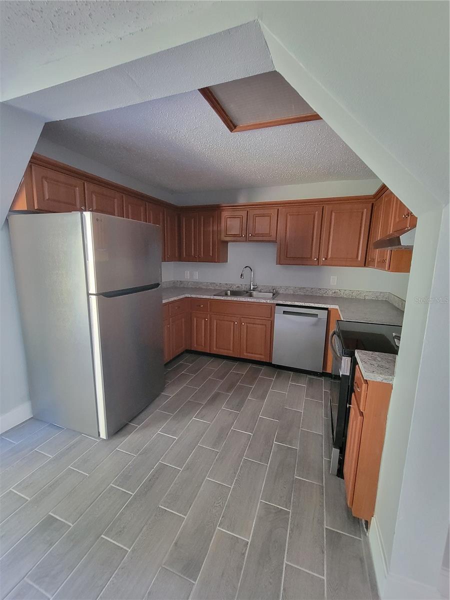 Image 14 of 45 For 4228 Lenox Boulevard
