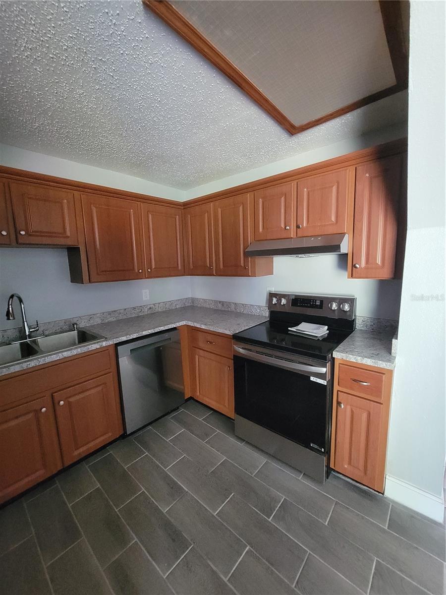 Image 15 of 45 For 4228 Lenox Boulevard