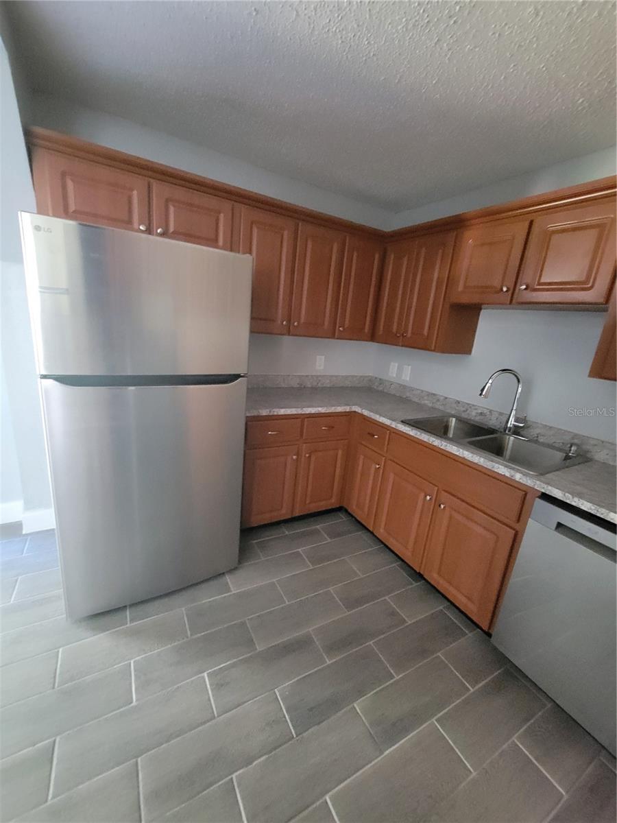 Image 16 of 45 For 4228 Lenox Boulevard