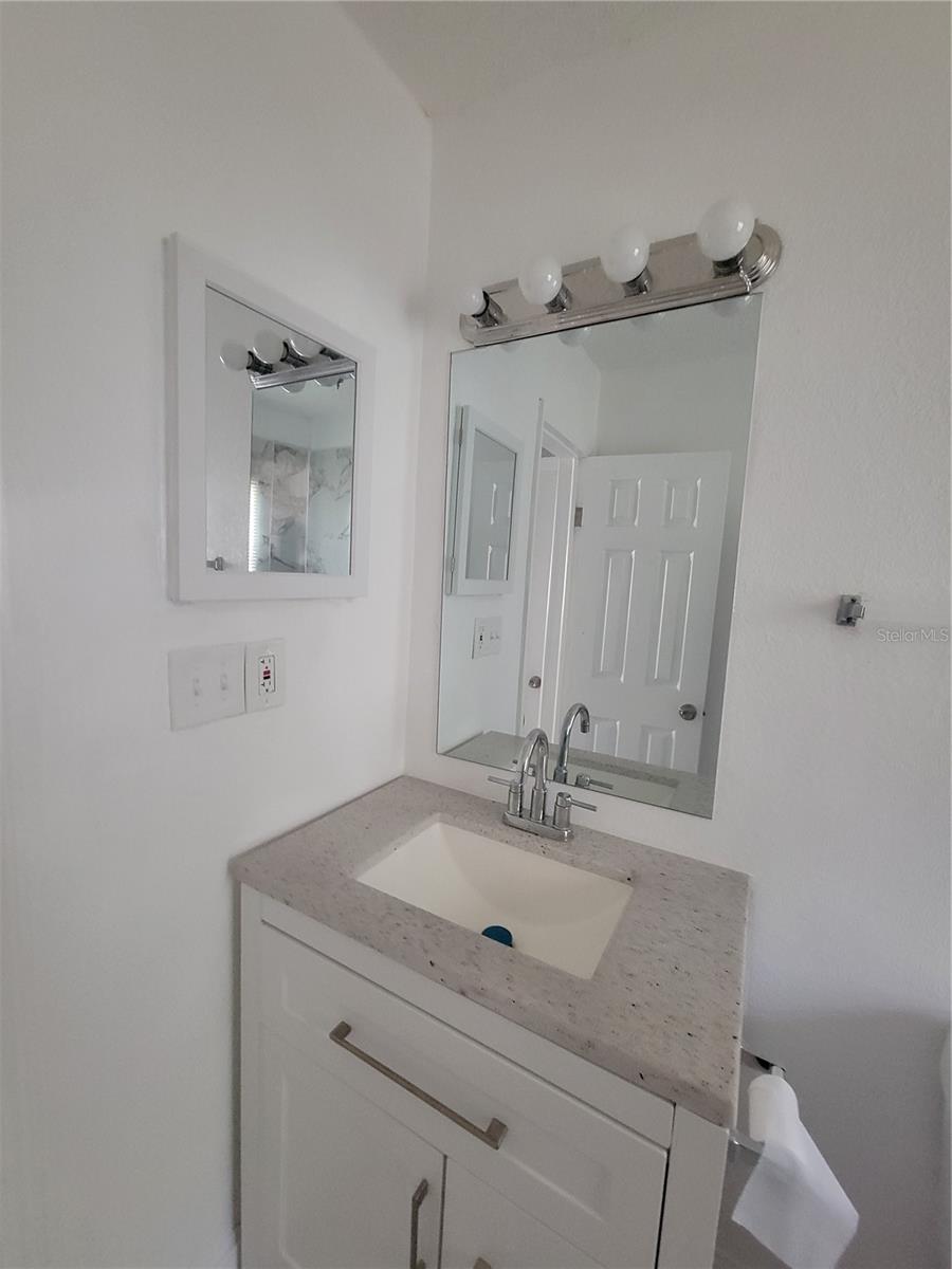 Image 30 of 45 For 4228 Lenox Boulevard