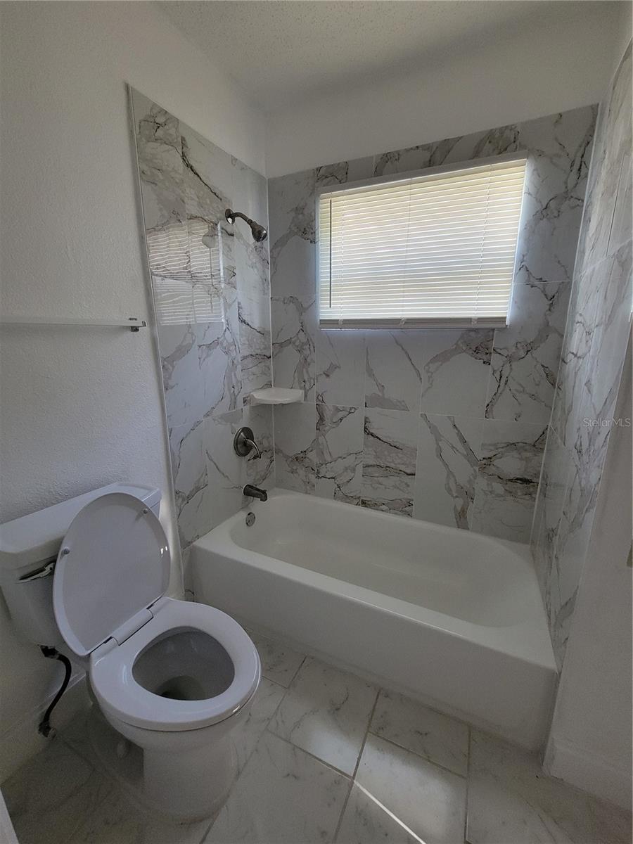 Image 6 of 45 For 4228 Lenox Boulevard