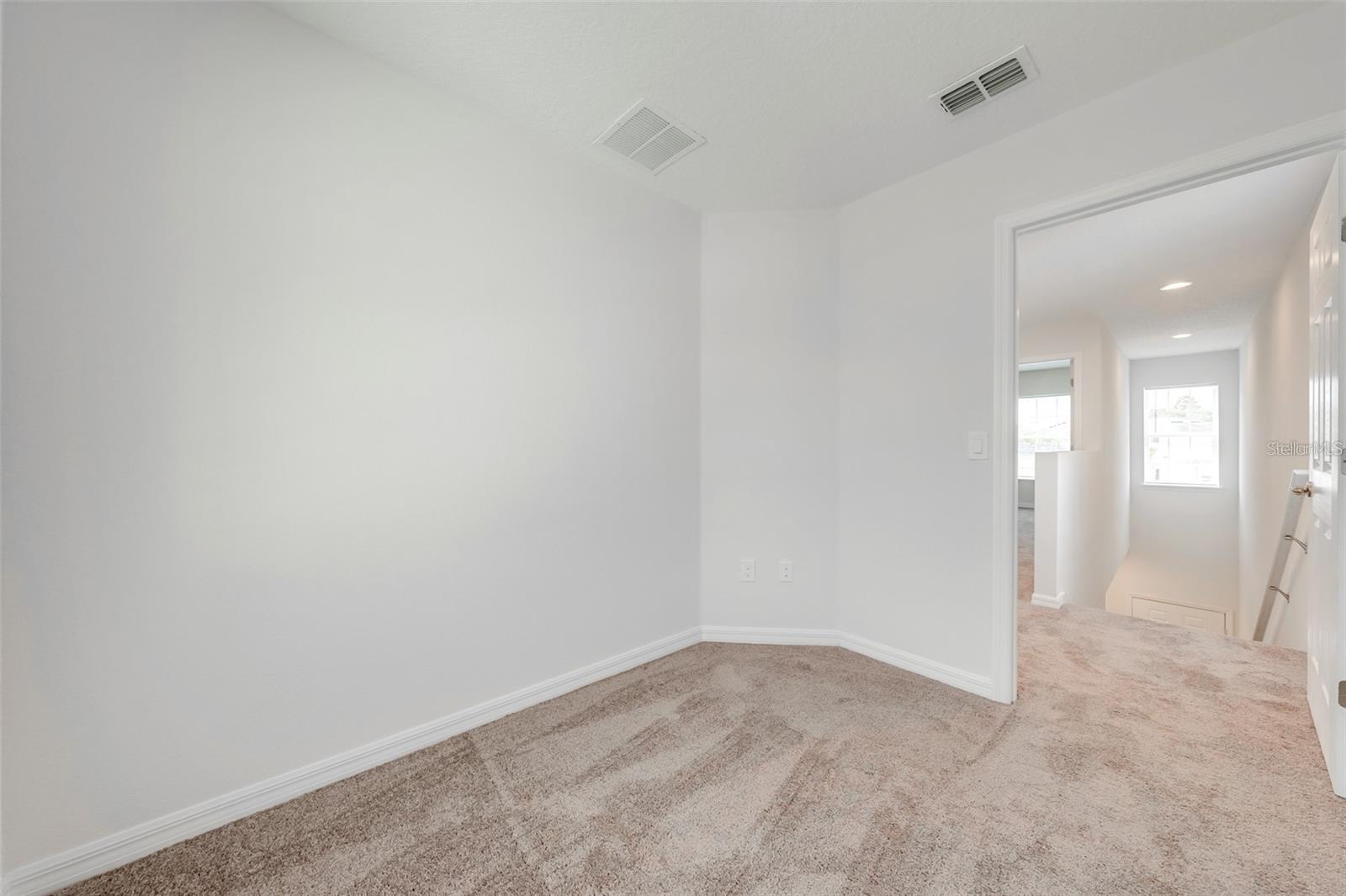Image 10 of 38 For 2122 Penny Lane