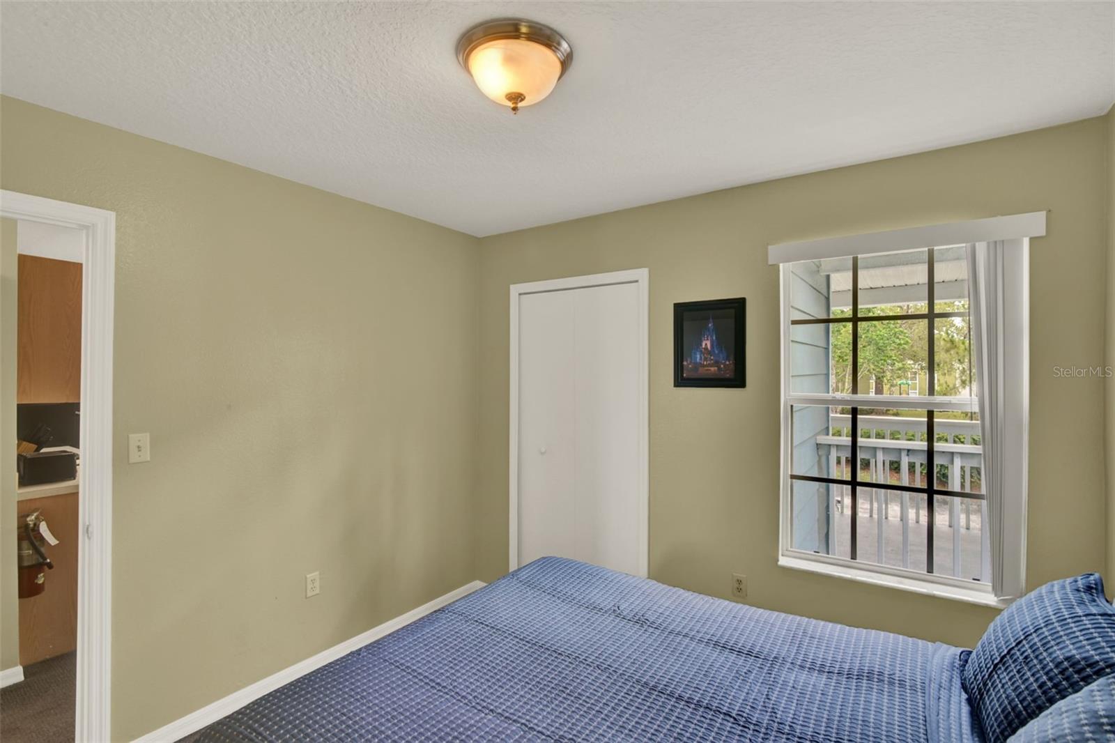 Image 21 of 43 For 8716 Rain Forest Place D