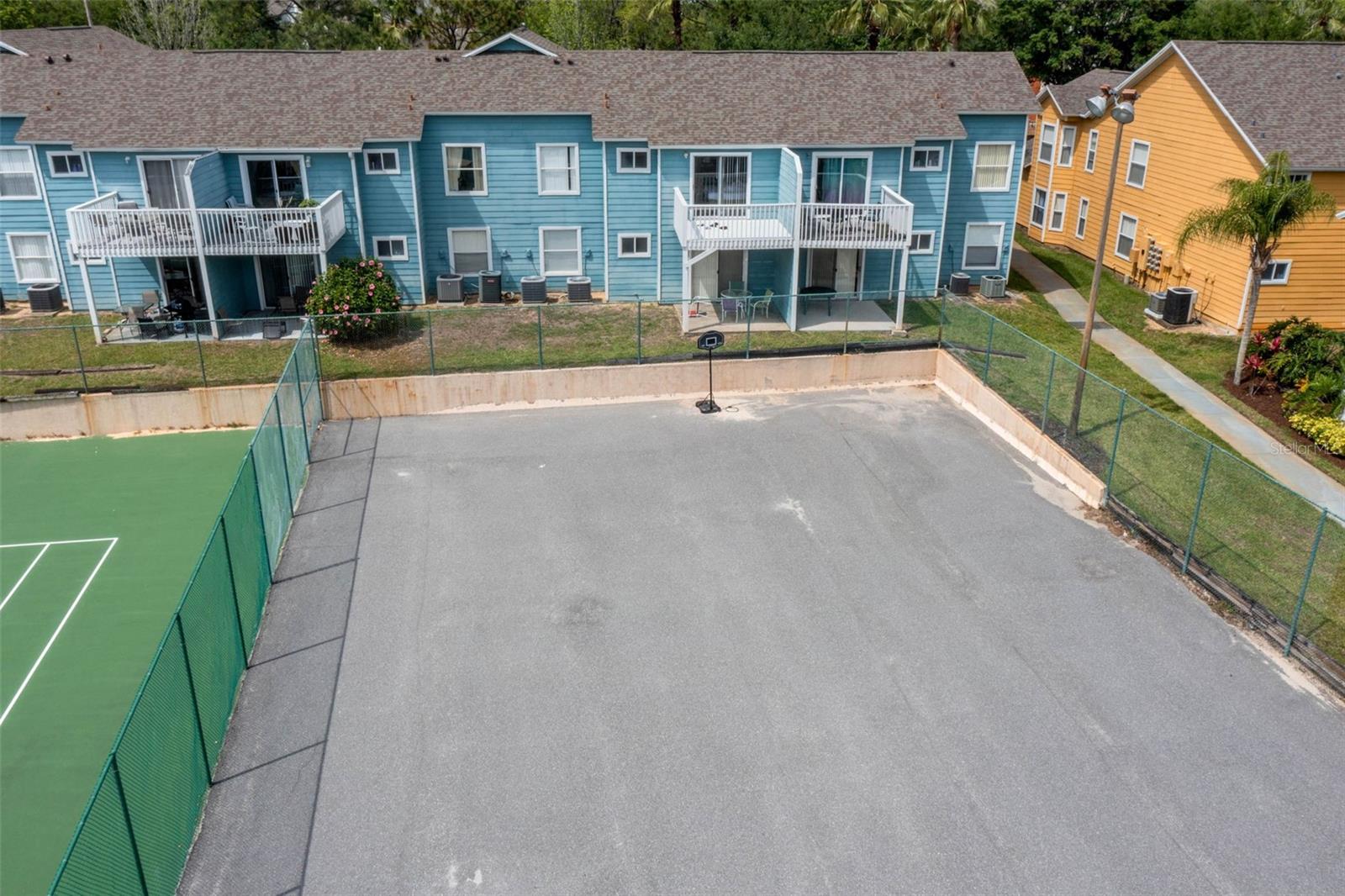 Image 41 of 43 For 8716 Rain Forest Place D