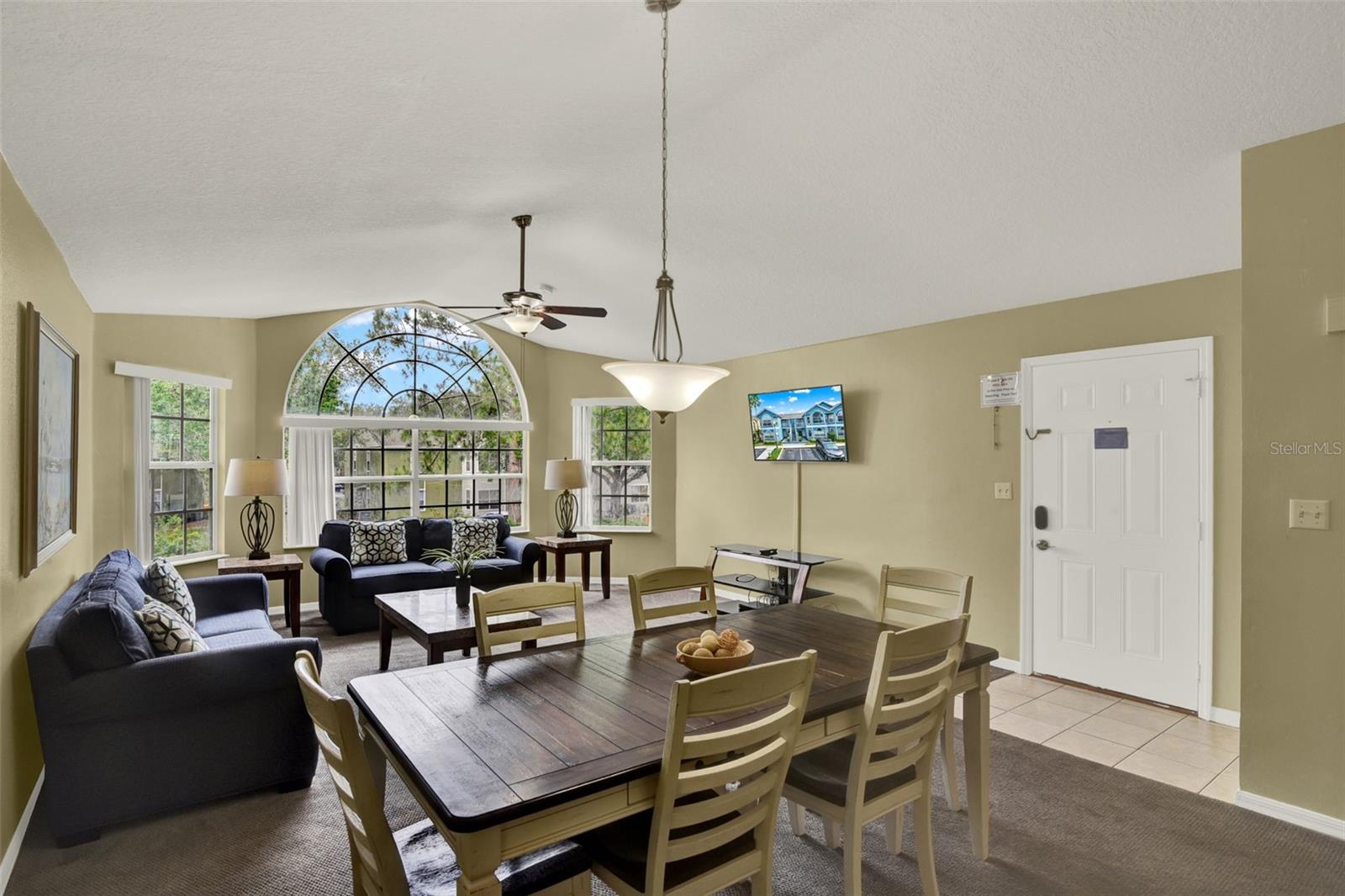 Image 6 of 43 For 8716 Rain Forest Place D