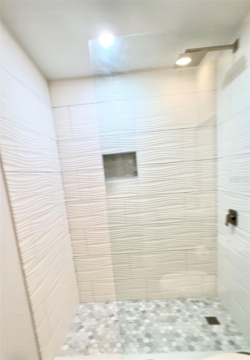 Image 13 of 21 For 3900 Glassman Road