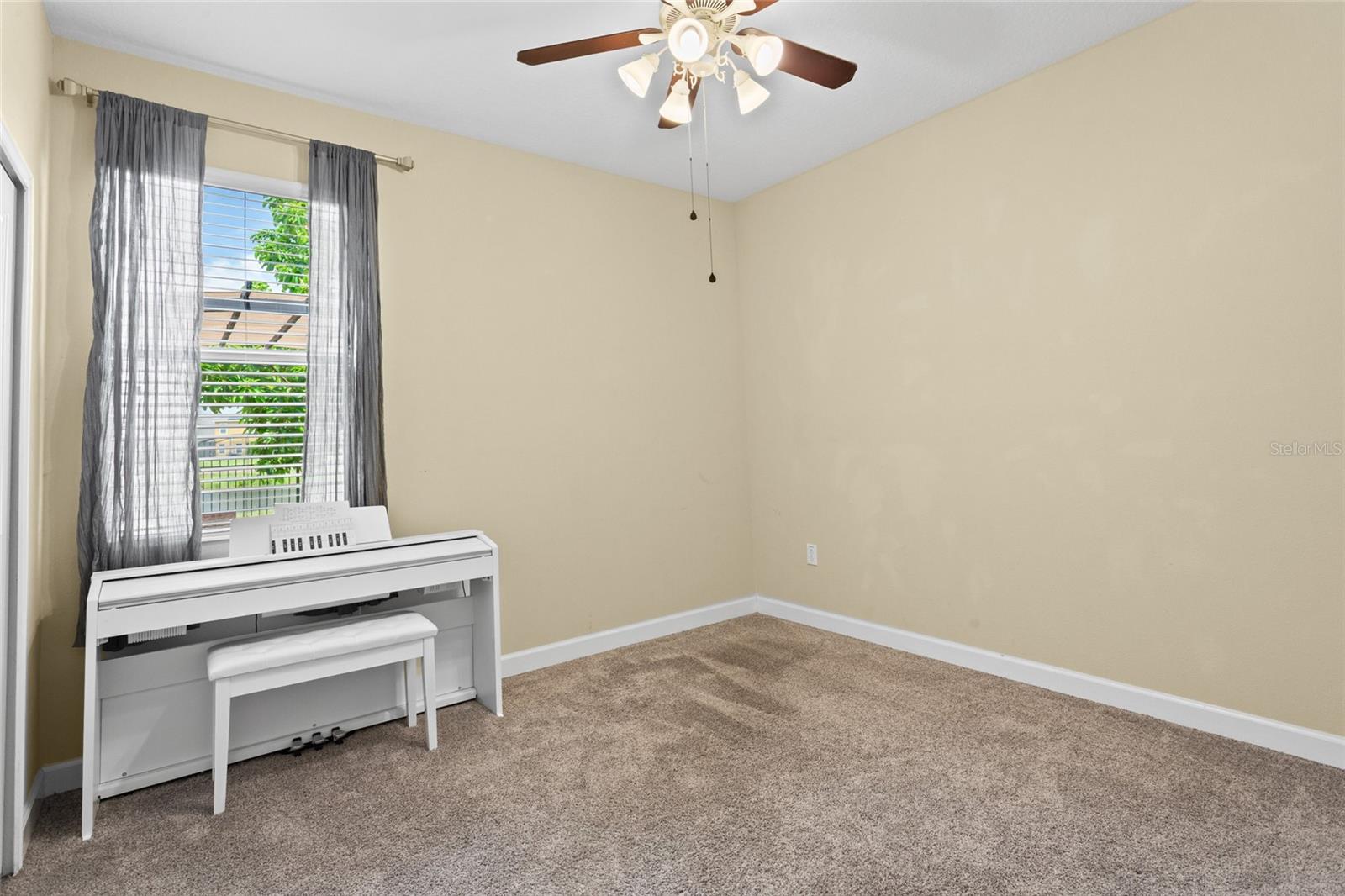 Image 21 of 48 For 3698 Cortland Drive
