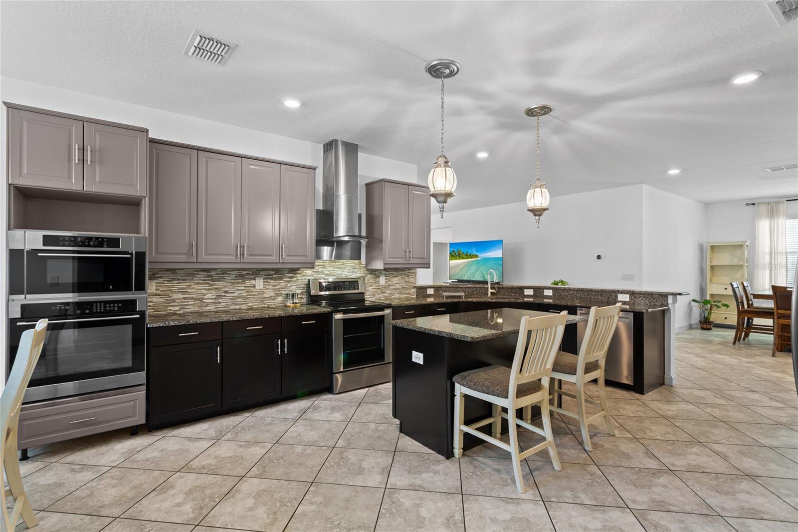 Image 7 of 48 For 3698 Cortland Drive