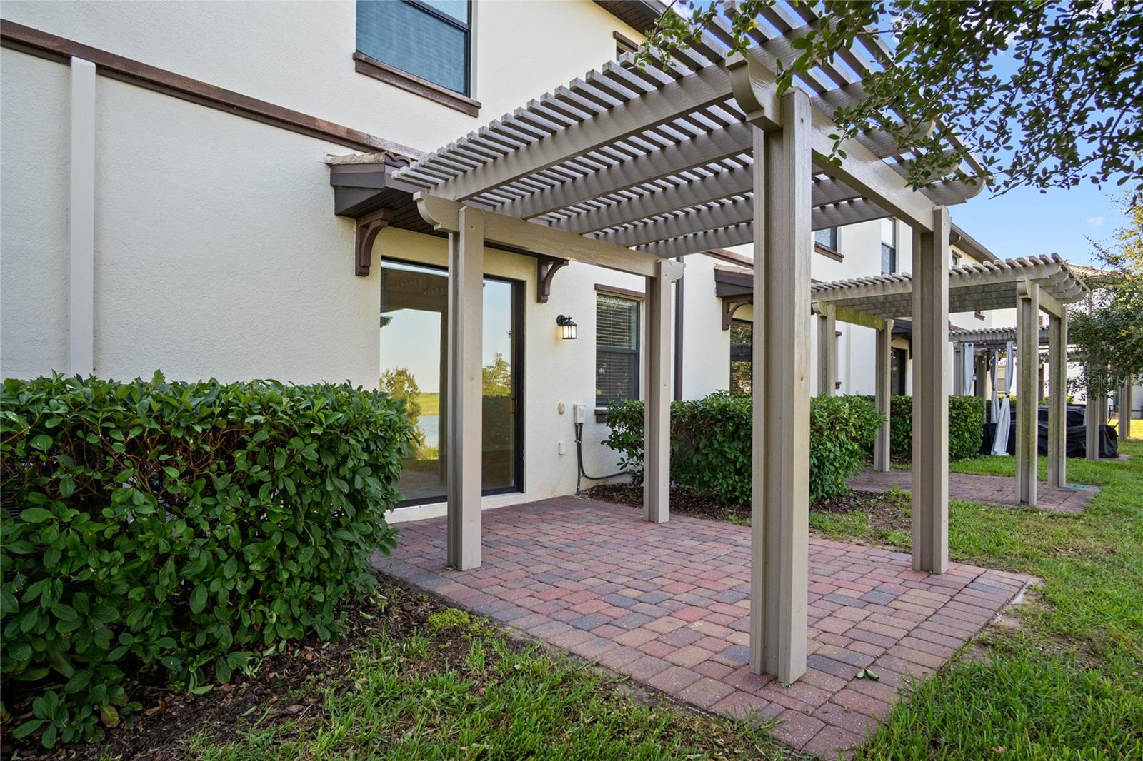 Image 22 of 49 For 1312 Royal St George Boulevard